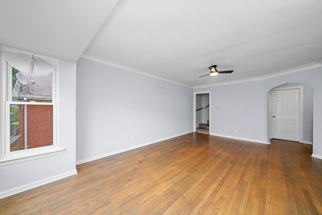 Building Photo - 701 E 142nd St