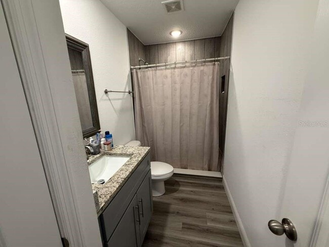 Building Photo - 408 N Finley Ave