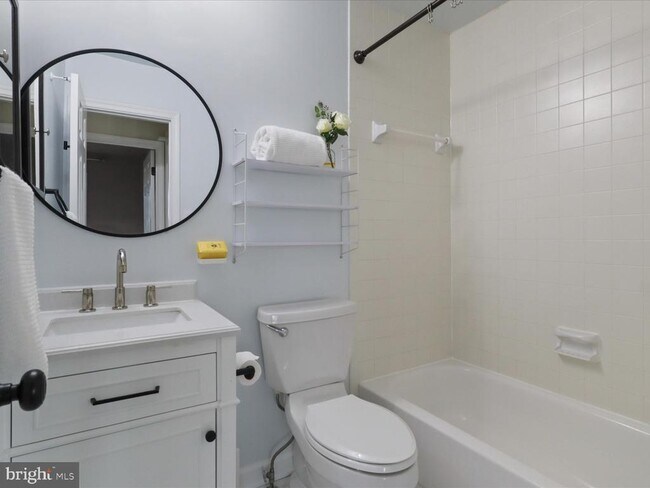 Building Photo - 3001 Federal Hill Dr