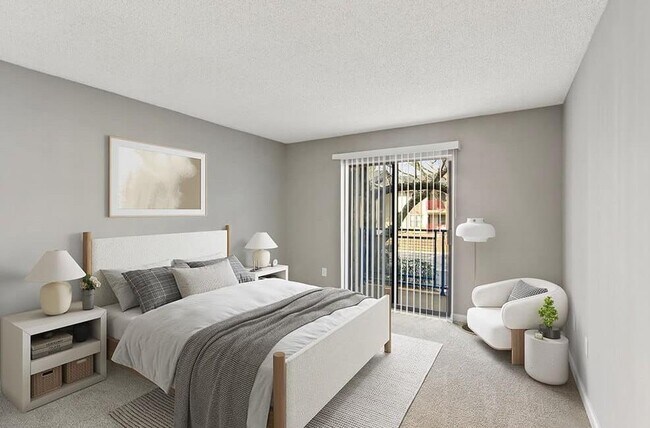 Building Photo - 3500 Windcliff Dr SE