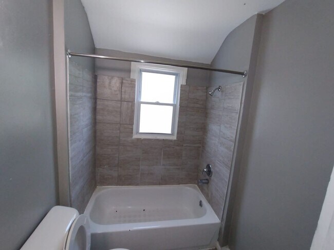 Building Photo - 51-53 Waverly - D&amp;S