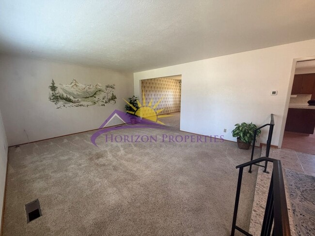Building Photo - 3 Bed 2.5 Bath 2,027 sqft Fair Oaks Home with bonus office