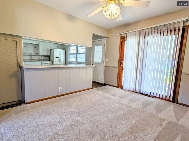 Building Photo - 4016 Clifton Dr