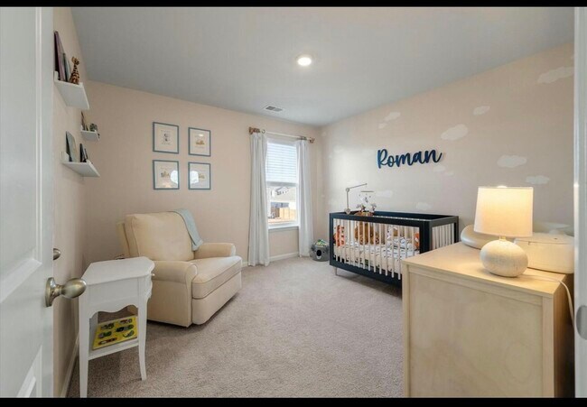 Building Photo - 307 Black Birch Dr