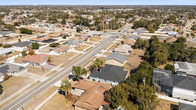 Building Photo - 1227 Tivoli Dr