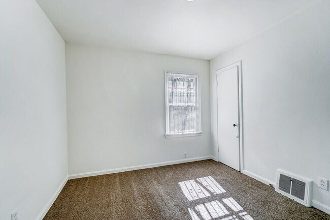 Building Photo - 1132 Brookley Blvd