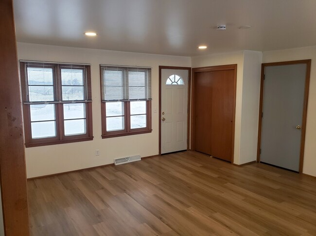 Building Photo - 2980 Hope Rd