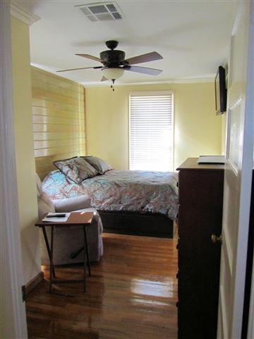 Building Photo - Extended Stay Studio apartment, 1 bed, 1 bath; fully furnished, all utilities and lawn care inclu...