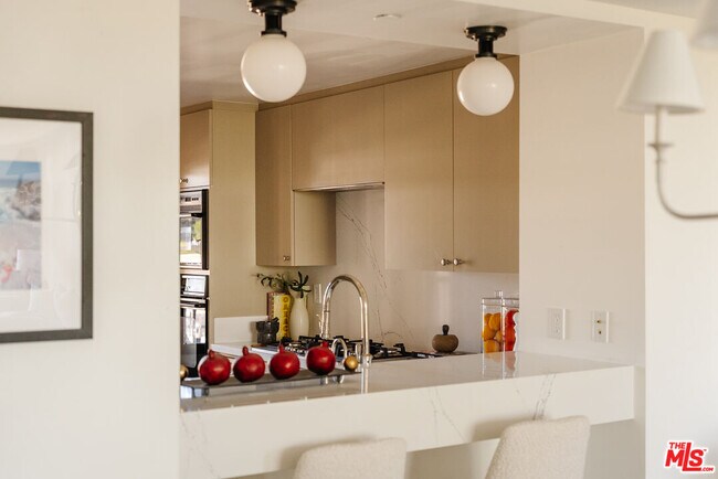 Building Photo - 11847 Gorham Ave