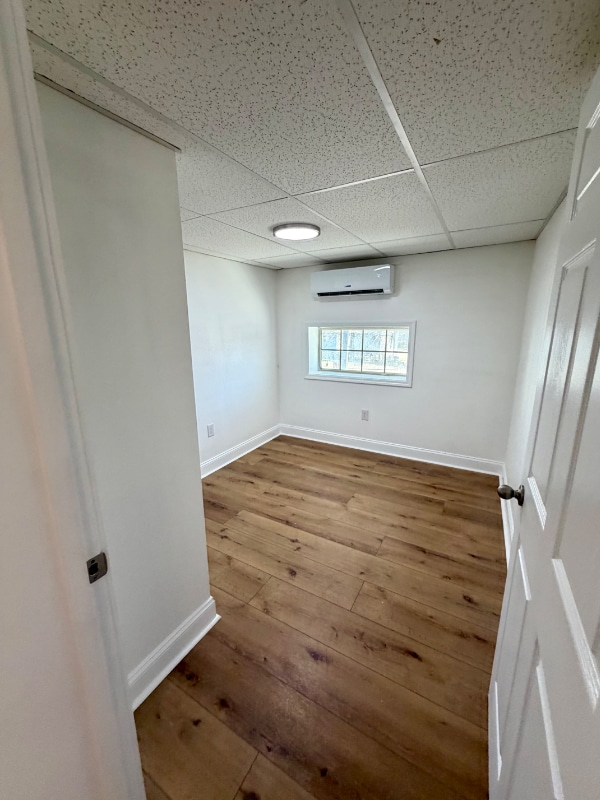 Building Photo - 711 W Eastland Ave