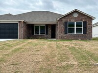 Building Photo - Contact Peggy 501 676 1758