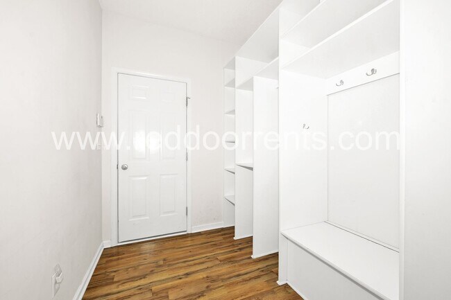 Building Photo - 7737 Solomon Dr