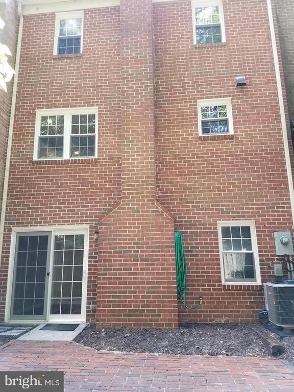 Building Photo - 5551 Winford Ct