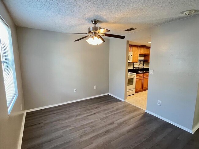 Building Photo - 139 Hunter Lake Dr