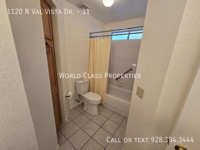 Building Photo - 1120 N Val Vista Dr
