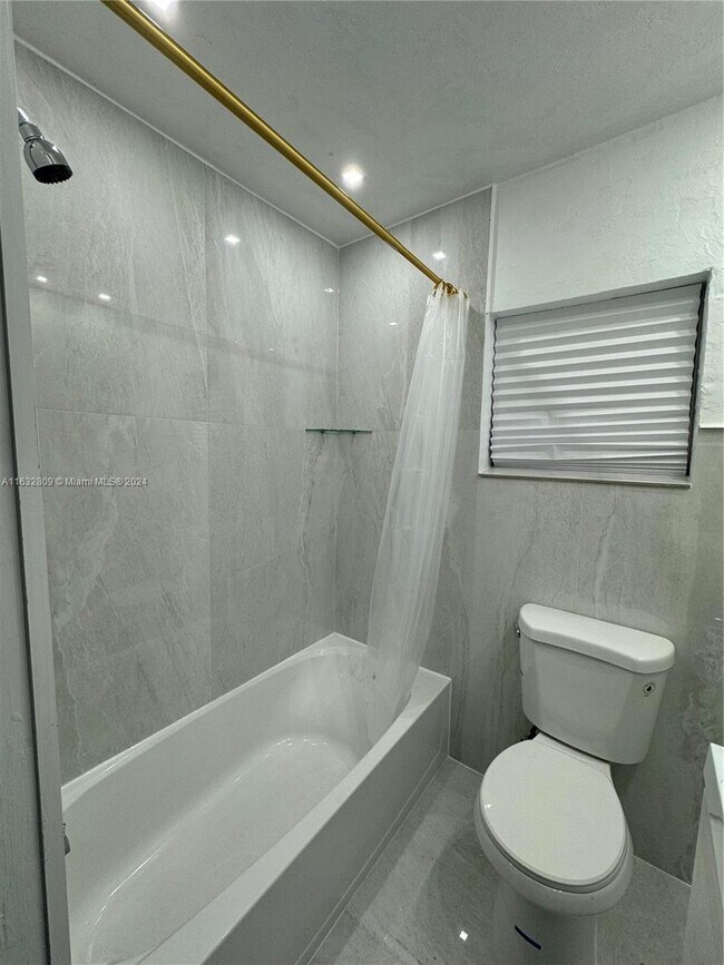 Building Photo - 5708 NW 11th Ave