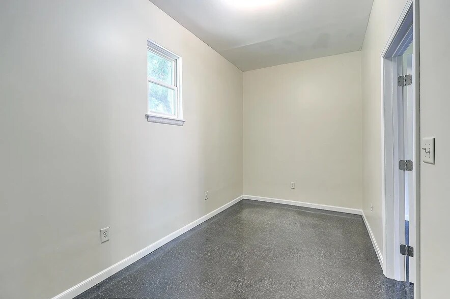 Man Cave - 106 Mayrant St