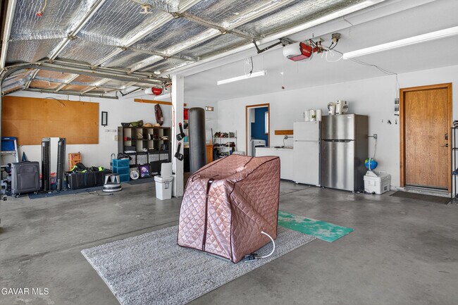 Building Photo - 41537 Poplar Cir