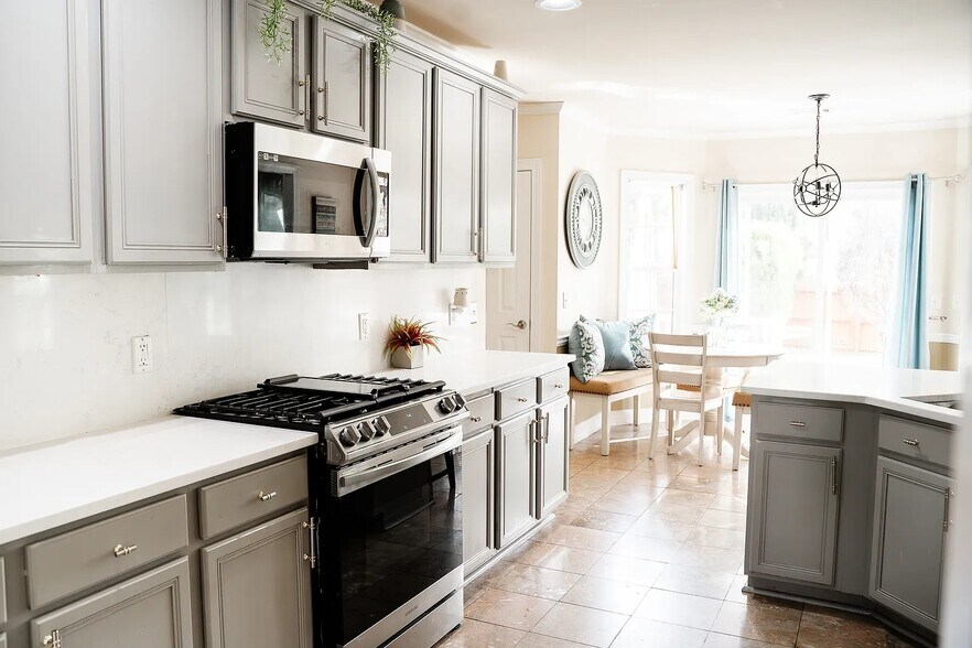 Building Photo - 4433 Pond Edge Rd