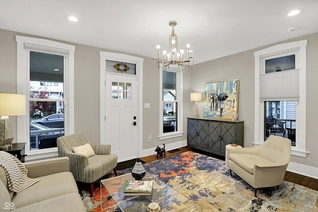 Building Photo - 140 N Main St