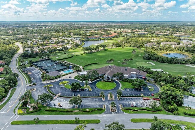 Building Photo - 9560 High Gate Dr