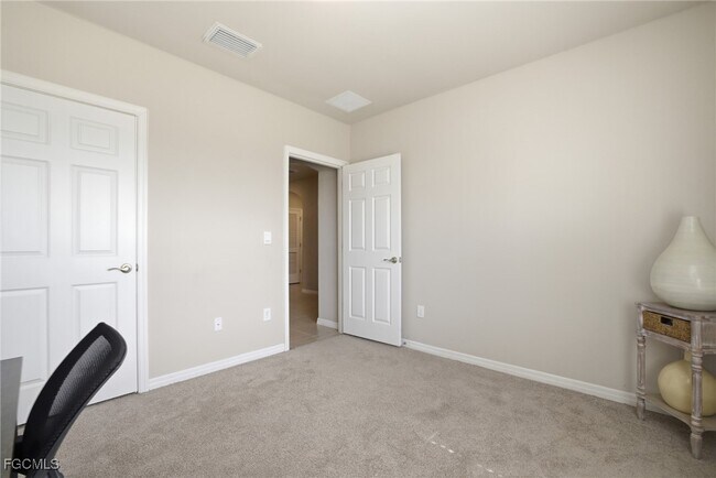 Building Photo - 1917 SW 4th St