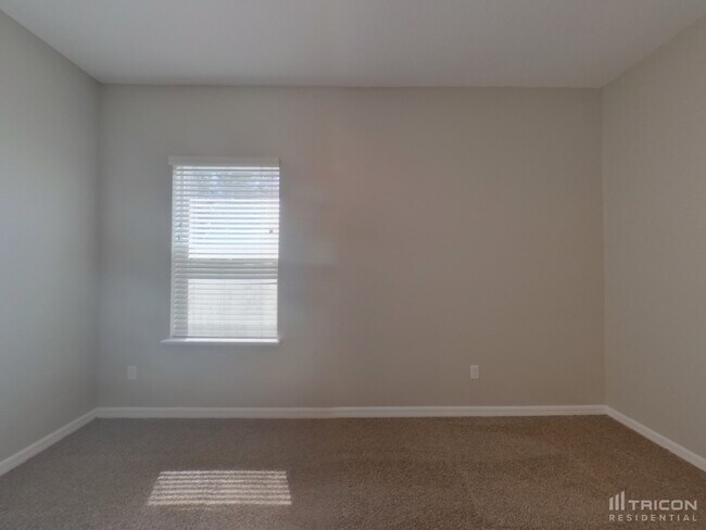 Building Photo - 617 del Pilar Dr