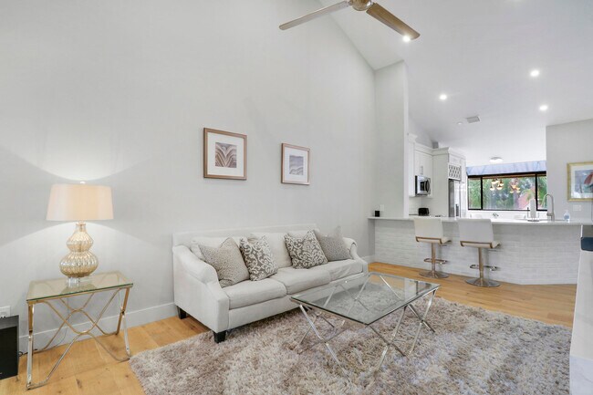 Building Photo - 104 Sea Oats Dr