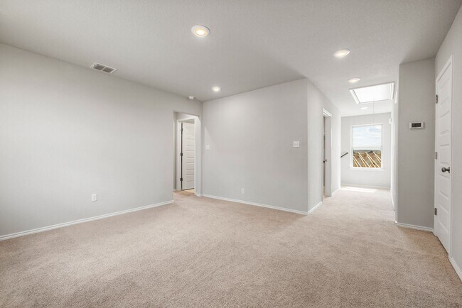 Building Photo - 2 Weeks Free Move-In Special! Like-New 3BR Home w/ Game Room, Quartz Kitchen & Large Backyard