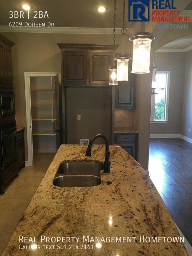 Building Photo - Magnificent 3/2 Home Tucked Away in a Beau...