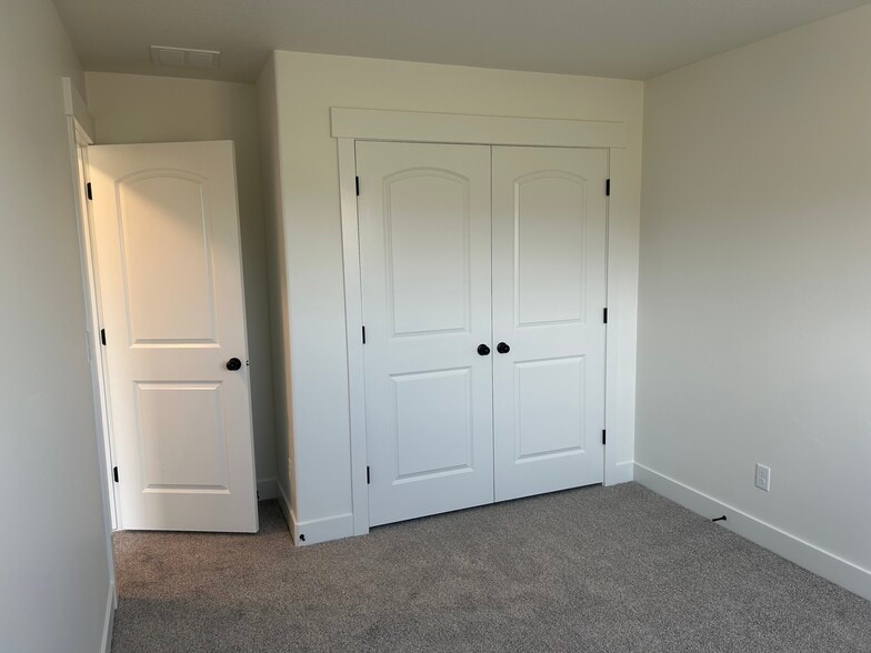 Building Photo - 4569 W Watchmen Way