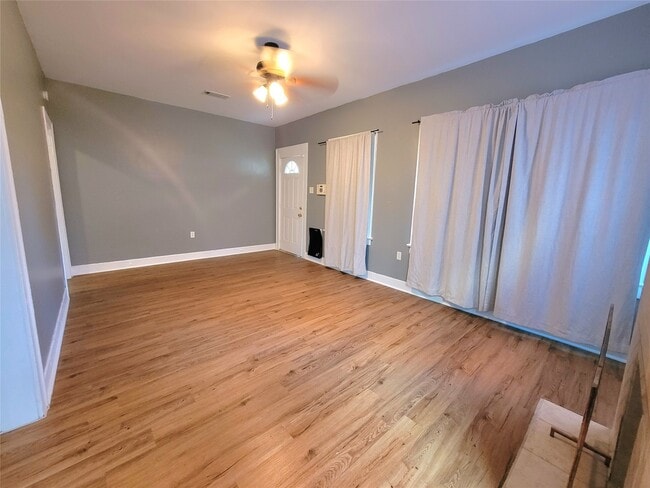 Building Photo - 2811 Chenevert St