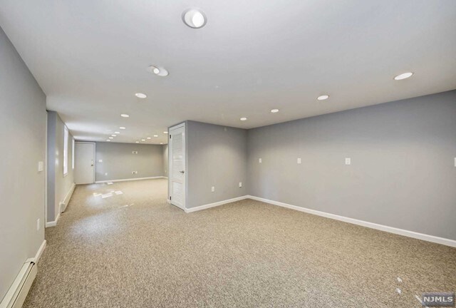 Building Photo - 204 Deerfield Ln