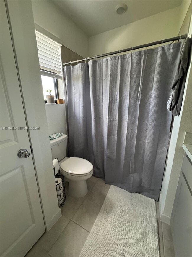 Building Photo - 466 NE 12th St