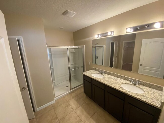 Building Photo - 1742 Point O Woods Ct
