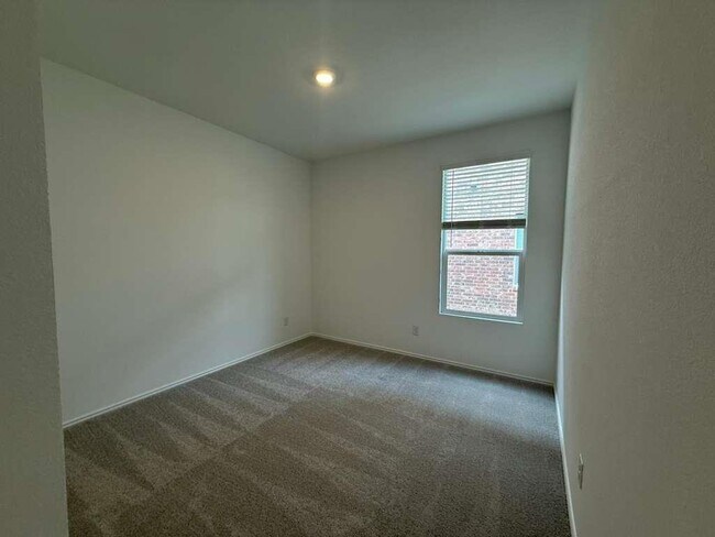 Building Photo - 200 Rodney Boat Rd