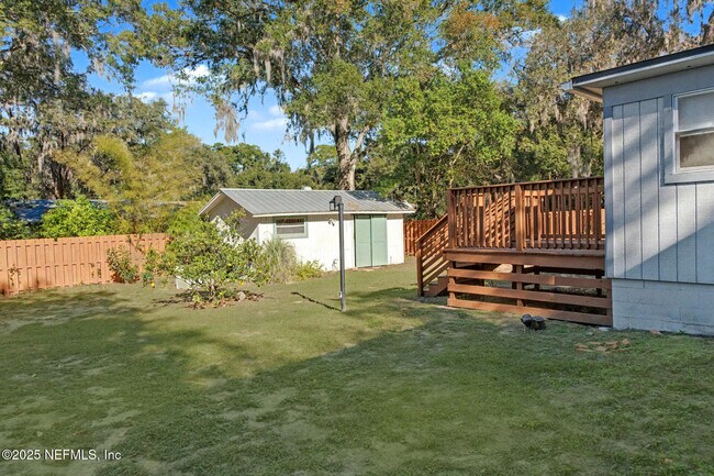 Building Photo - 1503 Broome St