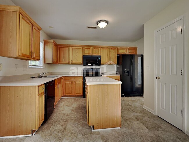 Building Photo - 9117 Hollow Ridge Ln