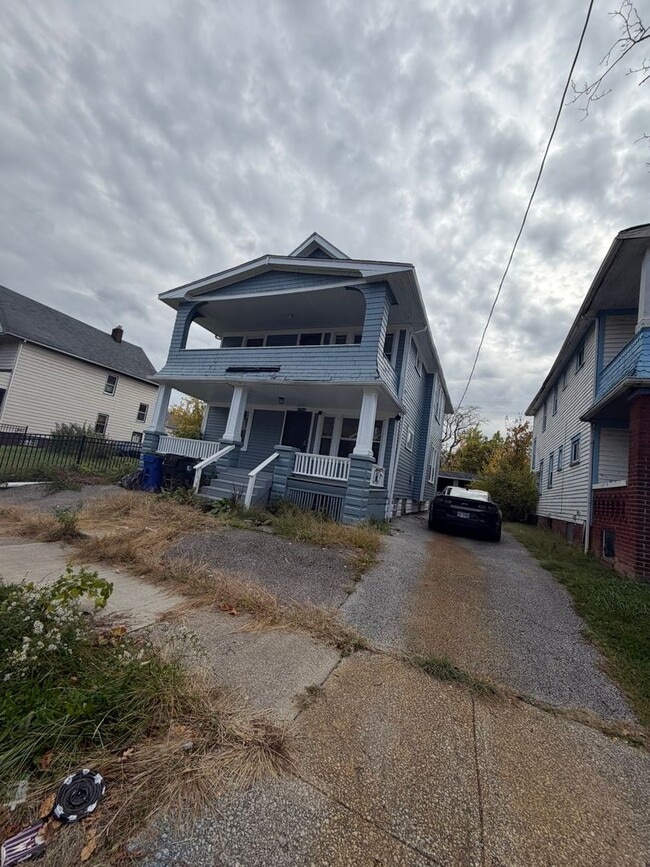 Building Photo - 12706 Parkhill Ave