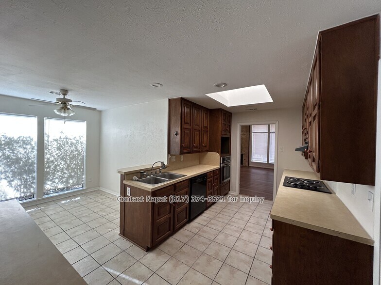 Building Photo - 16416 Lauder Ln