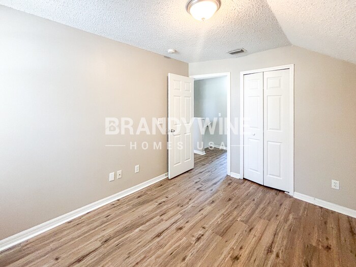 Building Photo - 323 Summer Sails Dr