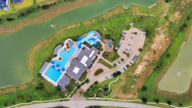 Building Photo - 28126 Meadowlark Sky Dr