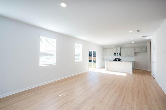 Building Photo - 242 Lookout Dr