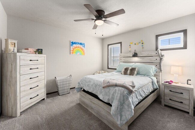 Building Photo - 4500 E Whisper Ridge Pl