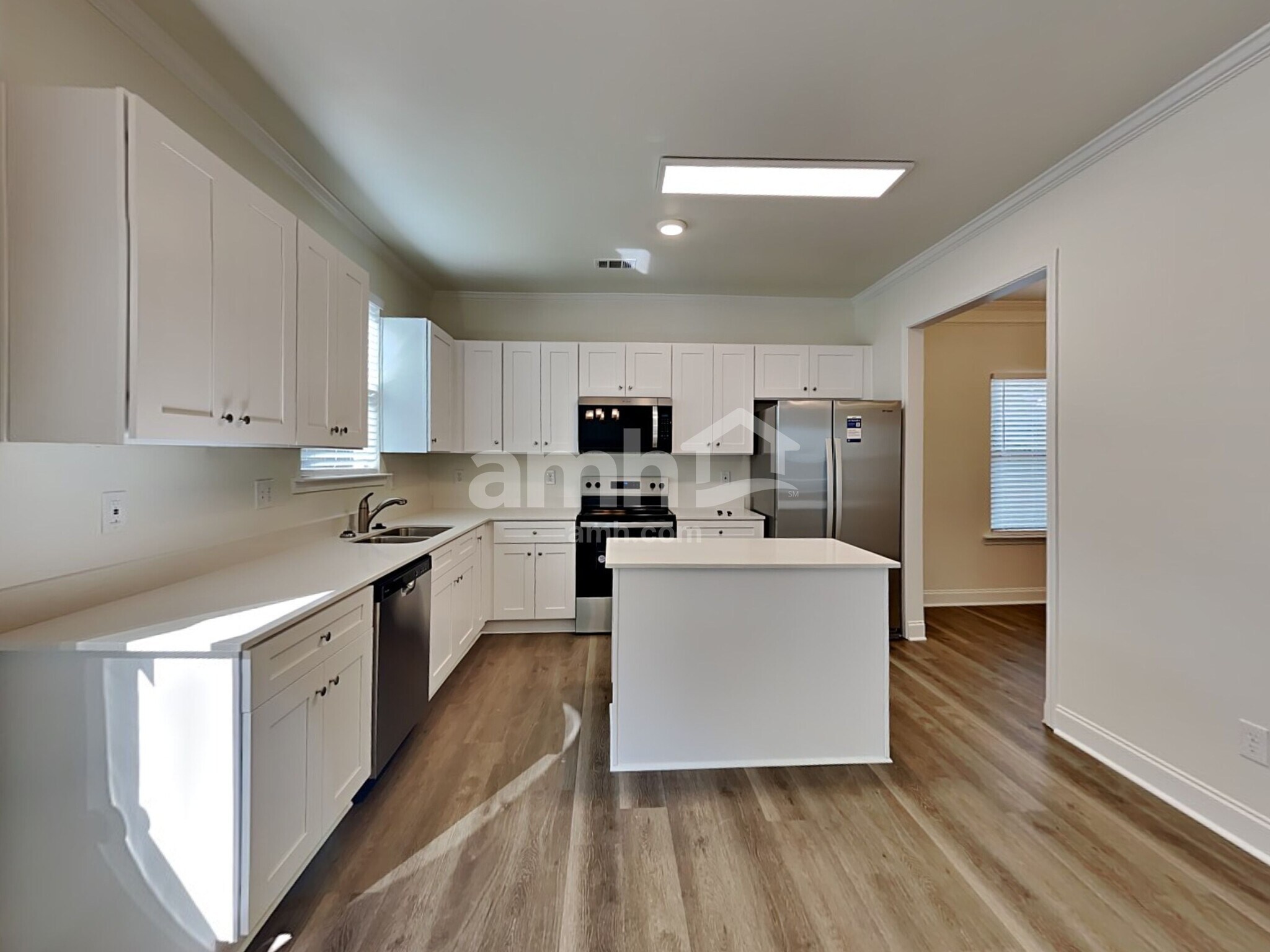 Building Photo - 2444 Beal St