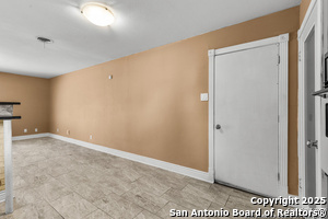 Building Photo - 4414 Tropical Dr