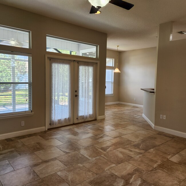 Licving Room and Breakfast Area - 32041 Hibiscus Parke Ct