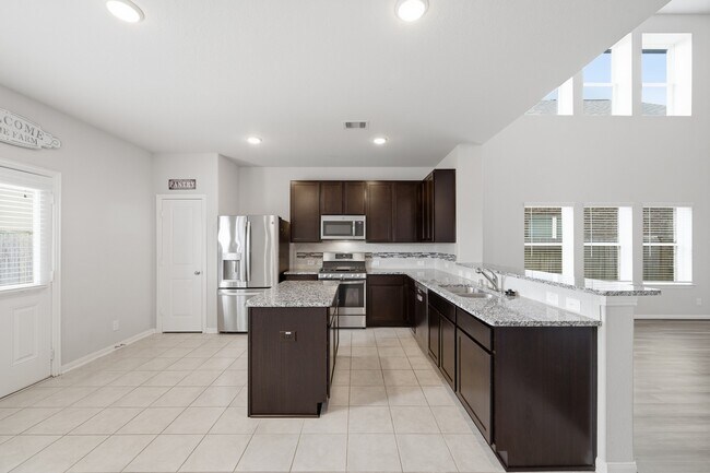 Building Photo - 10402 Matterhorn Dr