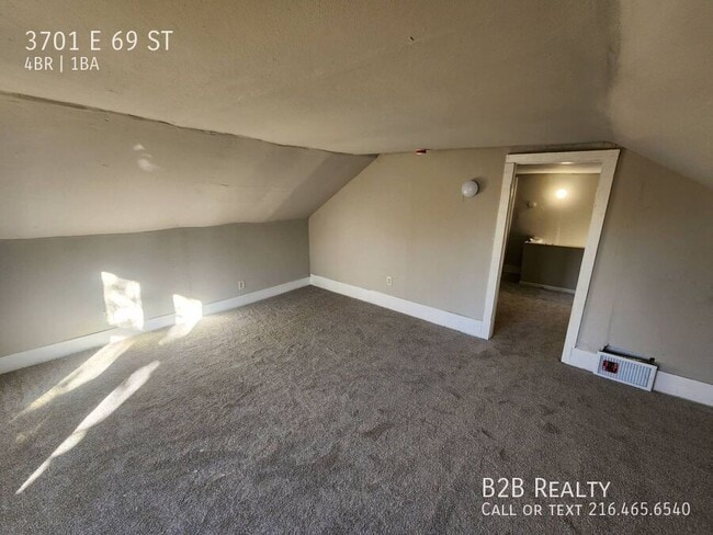Building Photo - 3701 E 69th St
