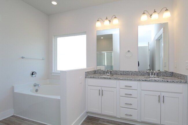 Building Photo - Don’t Miss This 4BR Home — 3-Car Garage, Modern Interior, Open Layout & Community Pool in Prime 9...